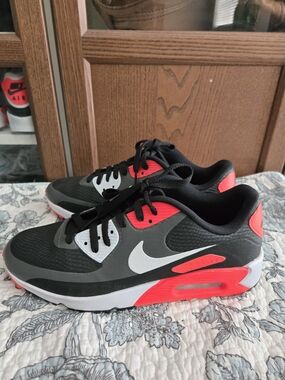 Nike Air Max 90 G Spikeless Golf Shoes in the "Iron Grey/Infrared 23"